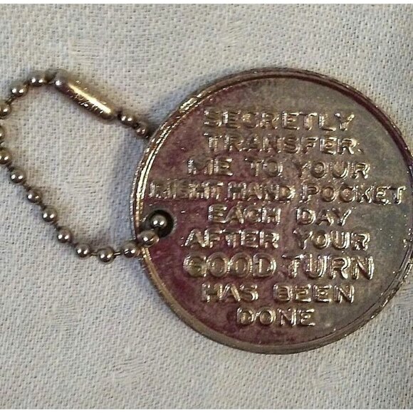 Boy Scouts Challenge Coin Wolf Cubs Canada 70s Keychain Good Deeds Charm Vintage - Picture 3 of 4